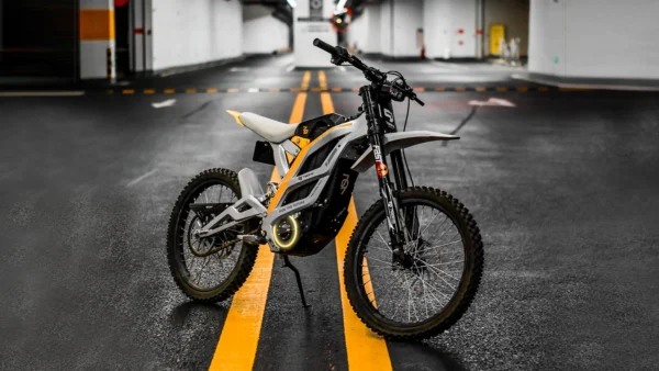 79 bike falcon pro silver geel